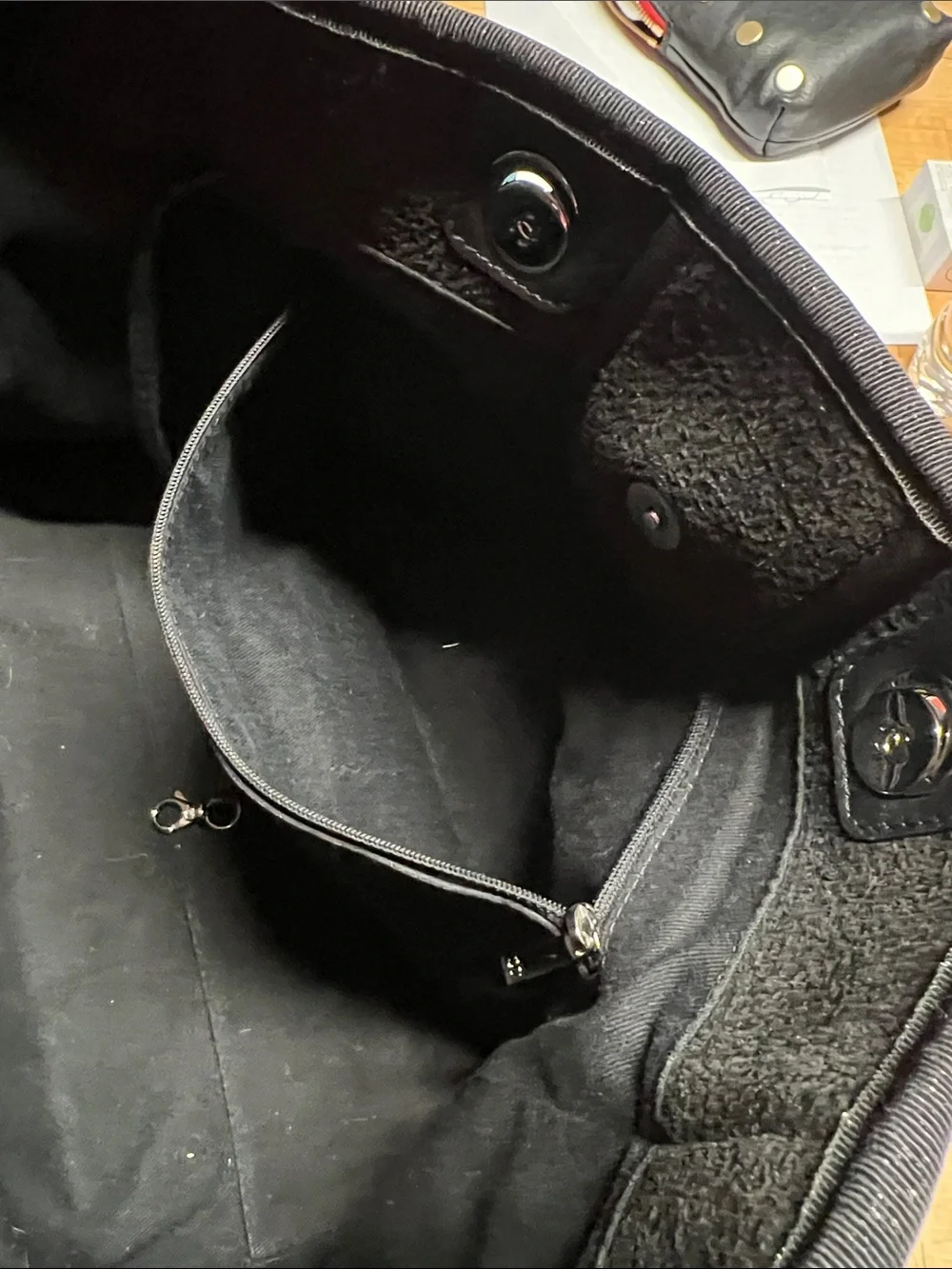 CHANEL pairs designer